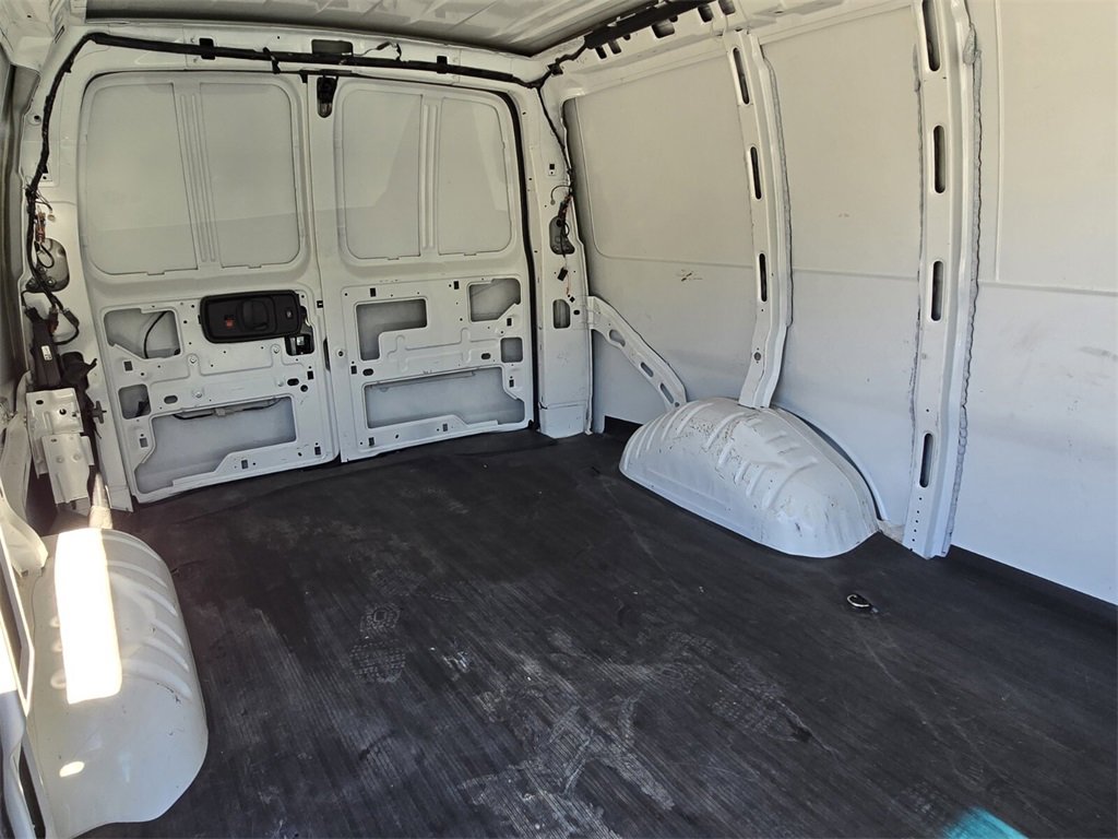 Used 2023 Chevrolet Express 2500 w/ Driver Convenience Package image 14