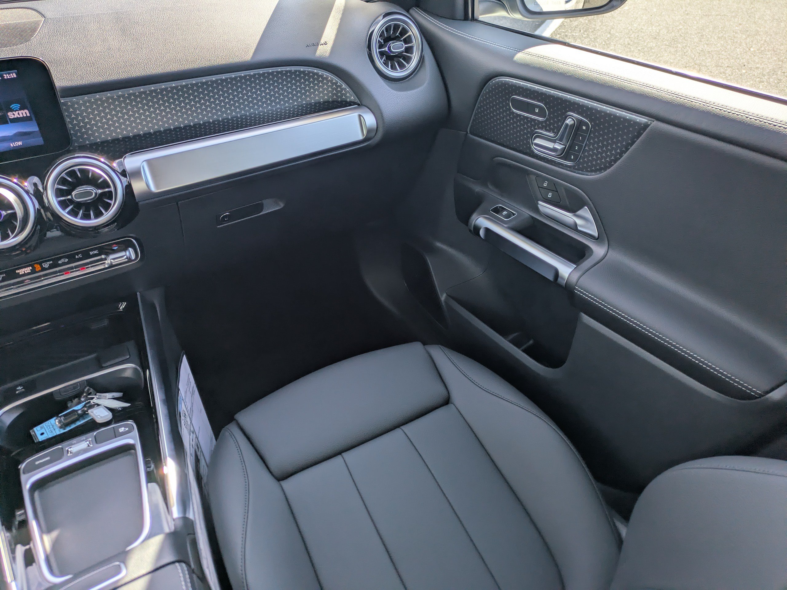 New 2026 Mercedes-Benz GLB 250 4MATIC image 19