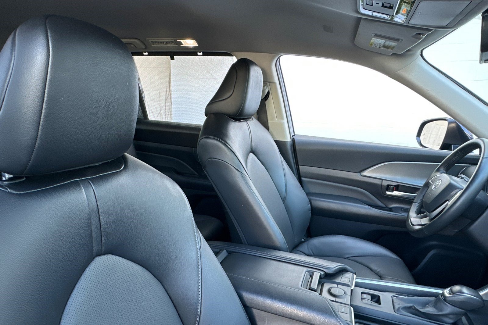Used 2025 Toyota Grand Highlander FWD image 33