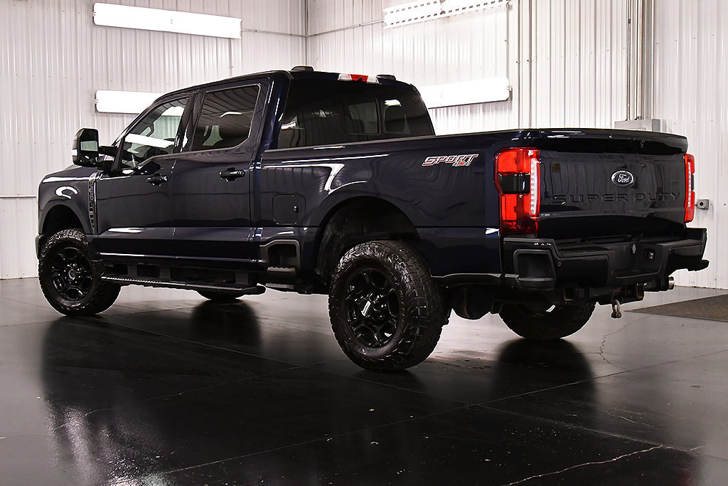 Used 2023 Ford F250 XLT w/ XLT Premium Package AWD/4WD image 5