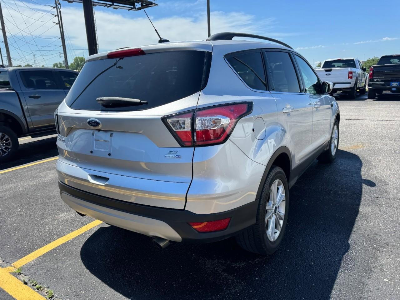 Used 2018 Ford Escape SE AWD/4WD image 3