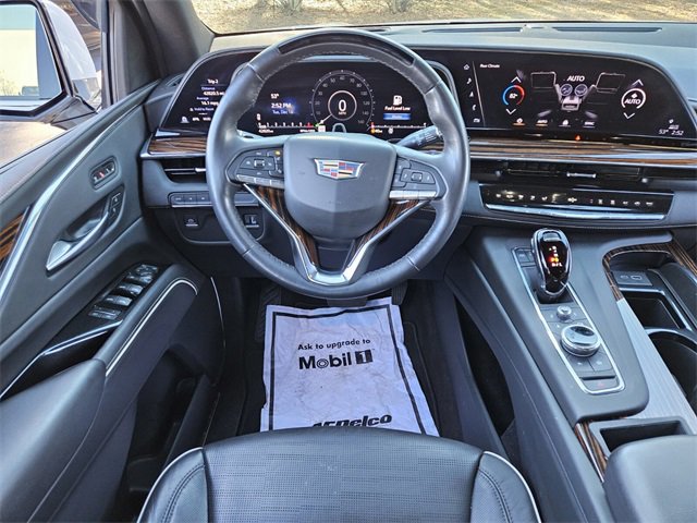 Used 2023 Cadillac Escalade ESV Premium Luxury image 12