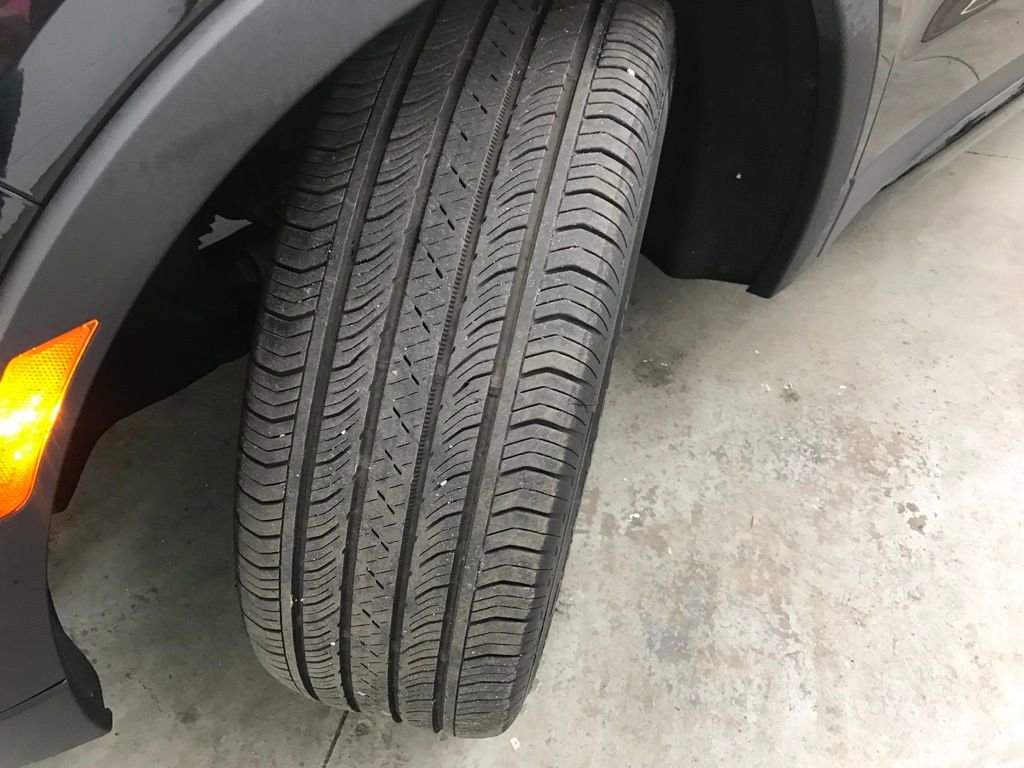 Used 2025 Cadillac XT4 Premium Luxury image 42