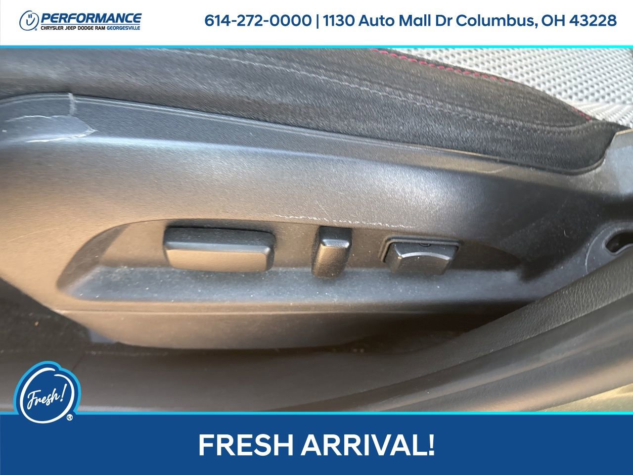 Used 2015 Chevrolet Equinox LT w/ Driver Convenience Package image 18