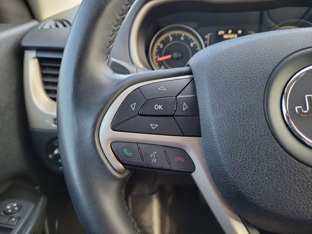 Used 2014 Jeep Cherokee Latitude FWD image 24