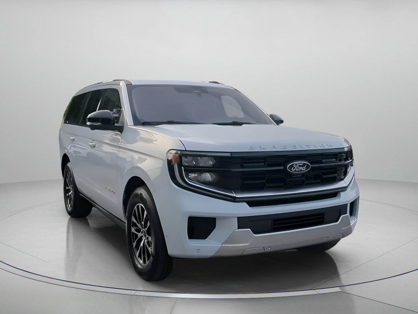 Certified 2025 Ford Expedition Platinum AWD/4WD image 4