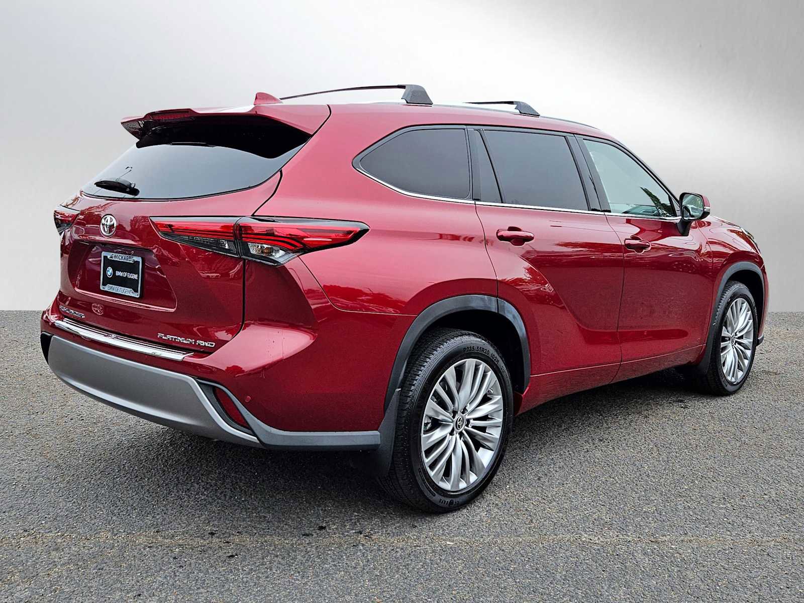 Used 2022 Toyota Highlander Platinum image 7