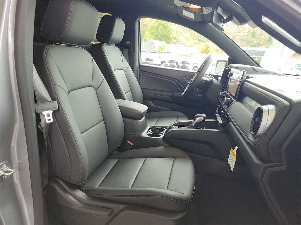 New 2024 Chevrolet Colorado LT w/ LT Convenience Package III image 27