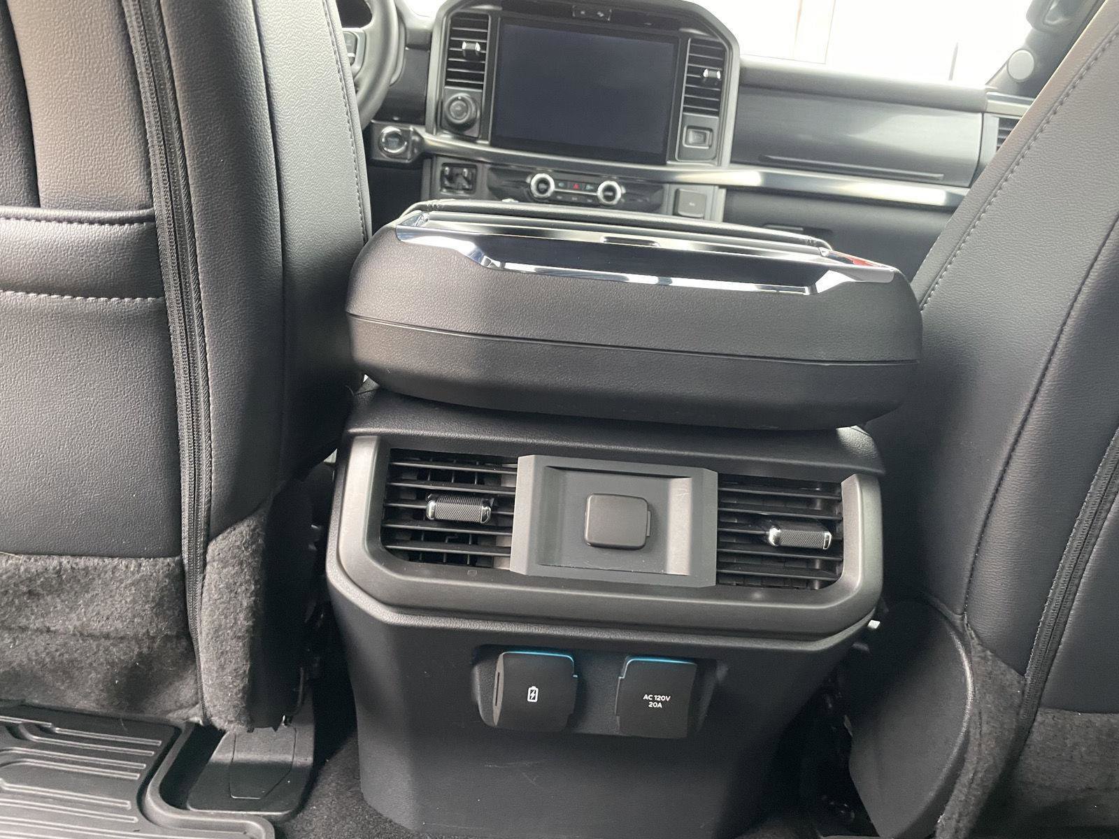 Used 2025 Ford F150 Lariat w/ Equipment Group 501A Mid image 28