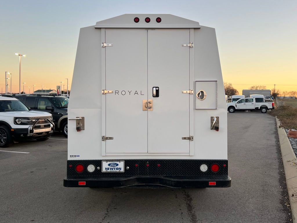 Used 2018 Ford Transit 350 138 DRW w/ Premium Package image 25