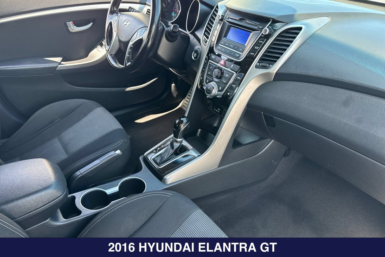 Used 2016 Hyundai Elantra GT w/ Option Group 02 FWD image 17