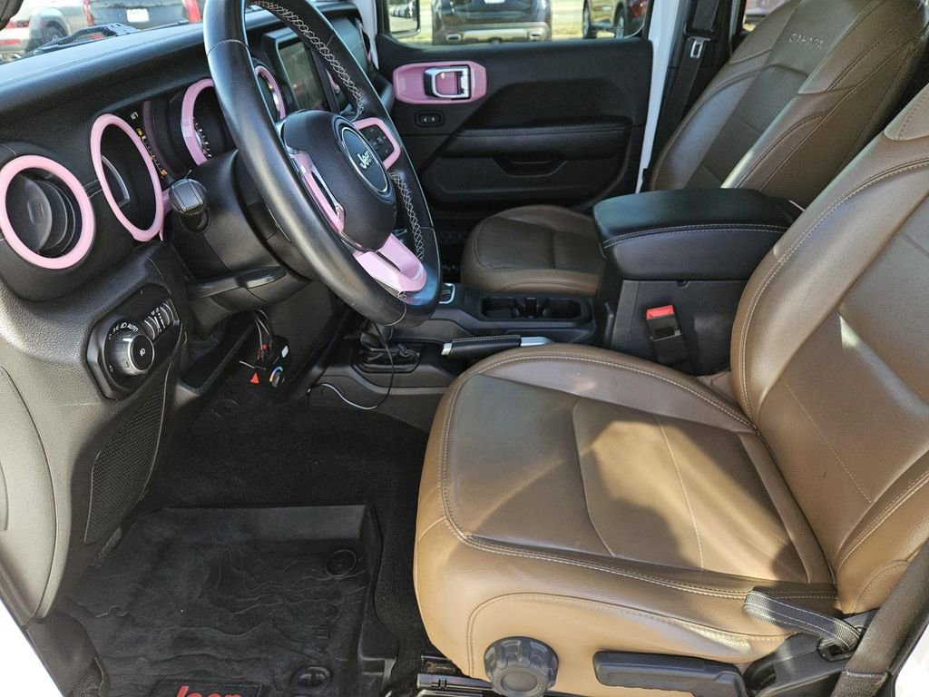 Used 2020 Jeep Wrangler Unlimited Sahara image 24
