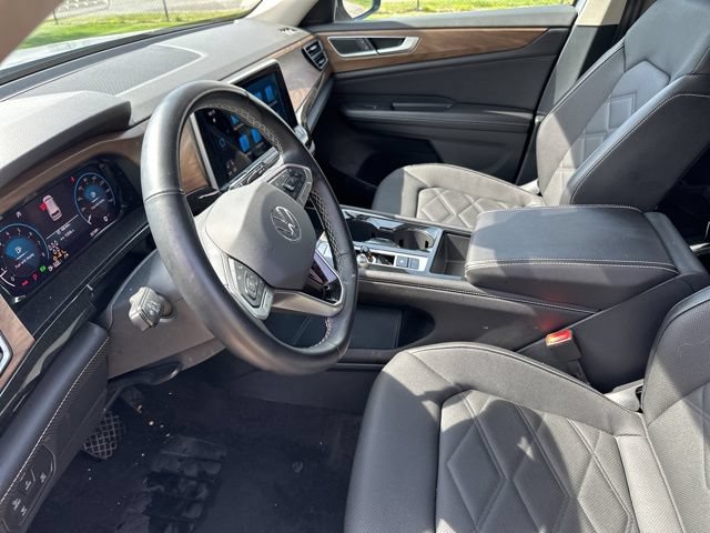 Used 2025 Volkswagen Atlas SE AWD/4WD image 7