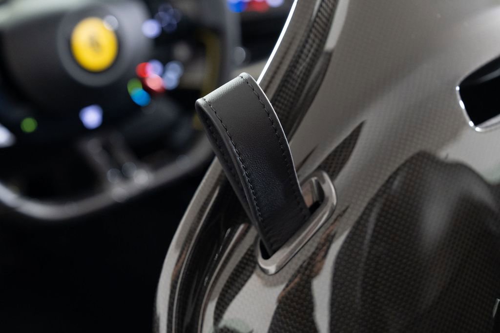 Used 2022 Ferrari SF90 Spider image 48