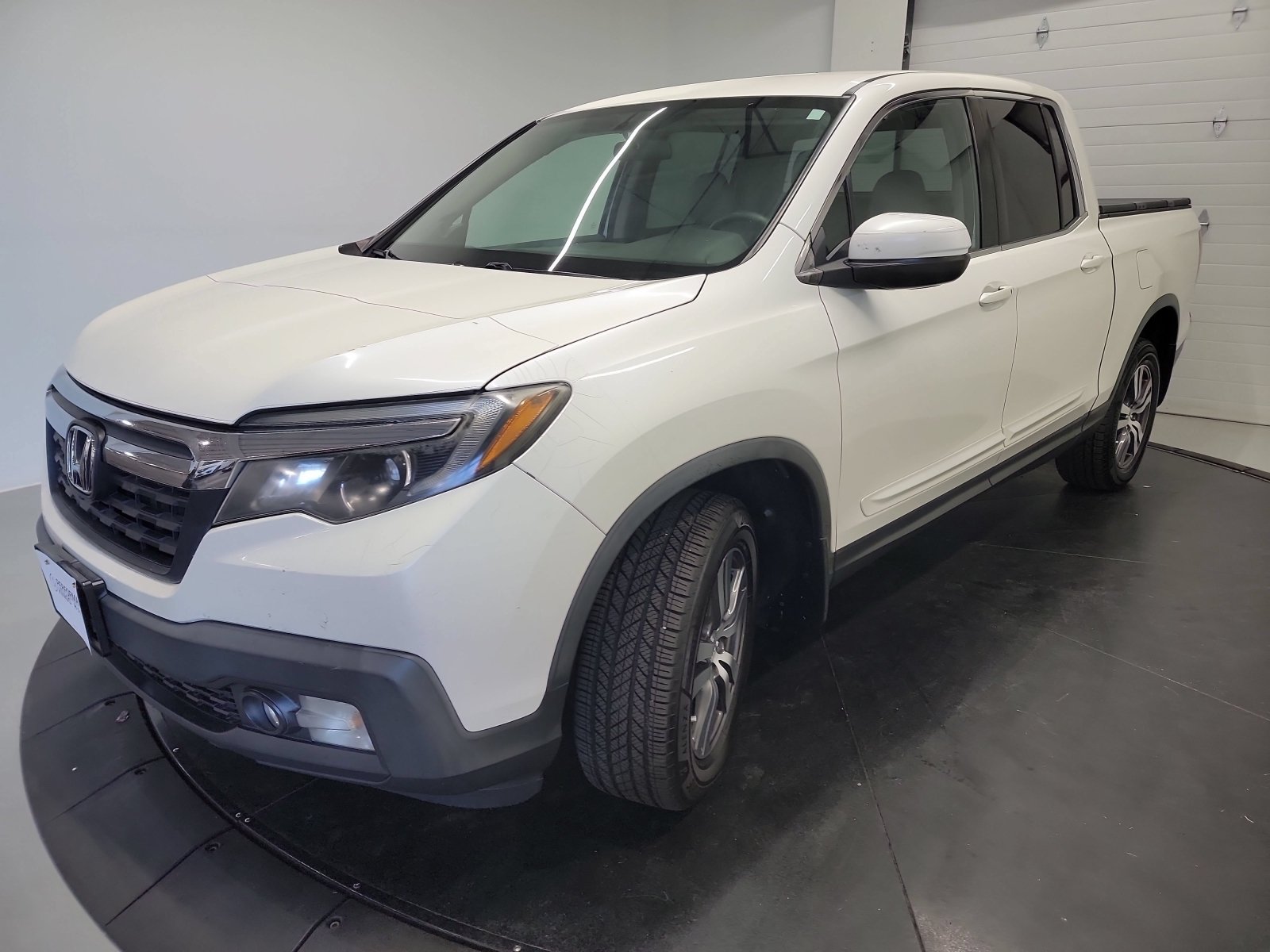 Used 2017 Honda Ridgeline RTS video 3