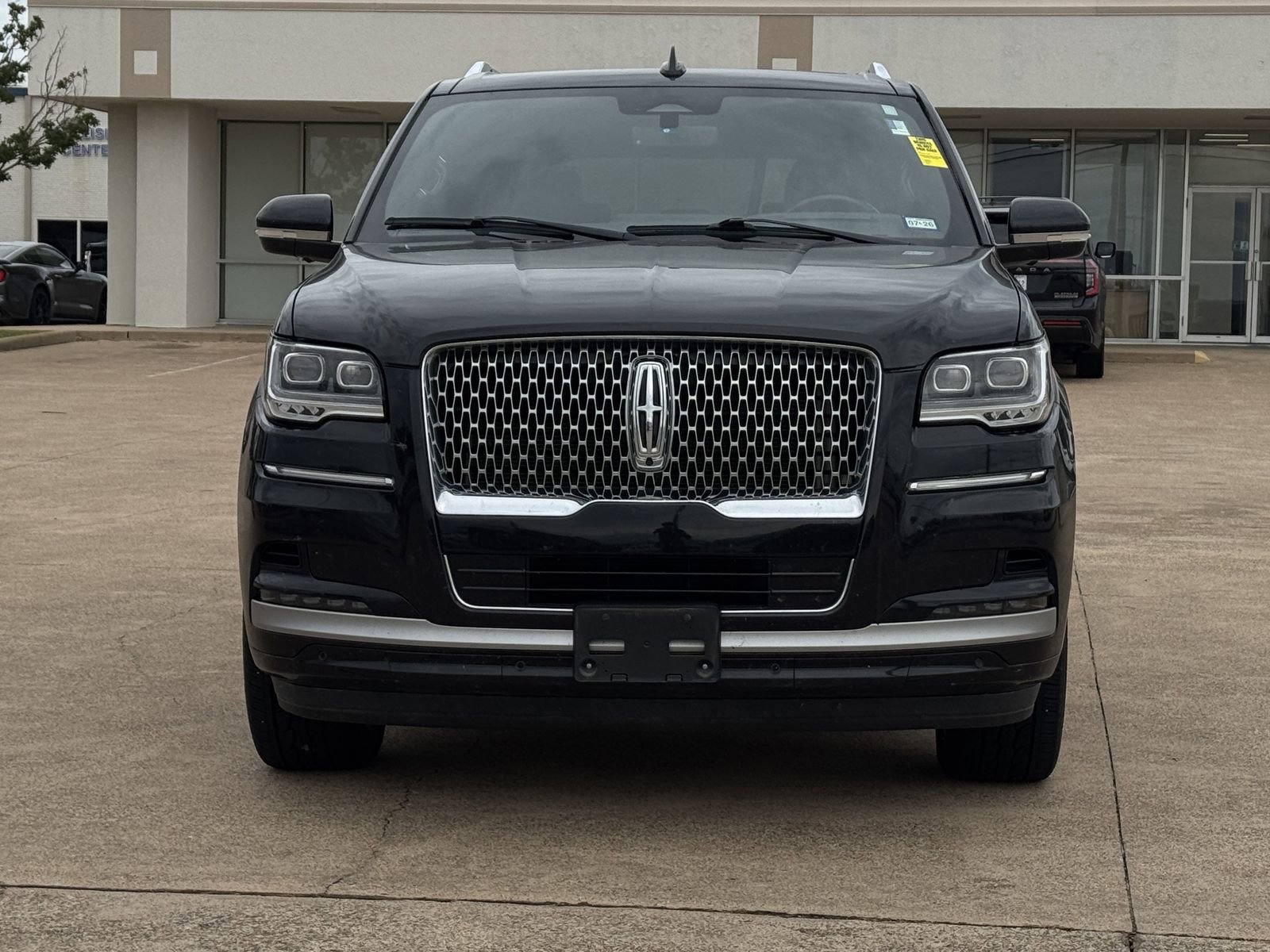 Used 2022 Lincoln Navigator L Reserve AWD/4WD image 9