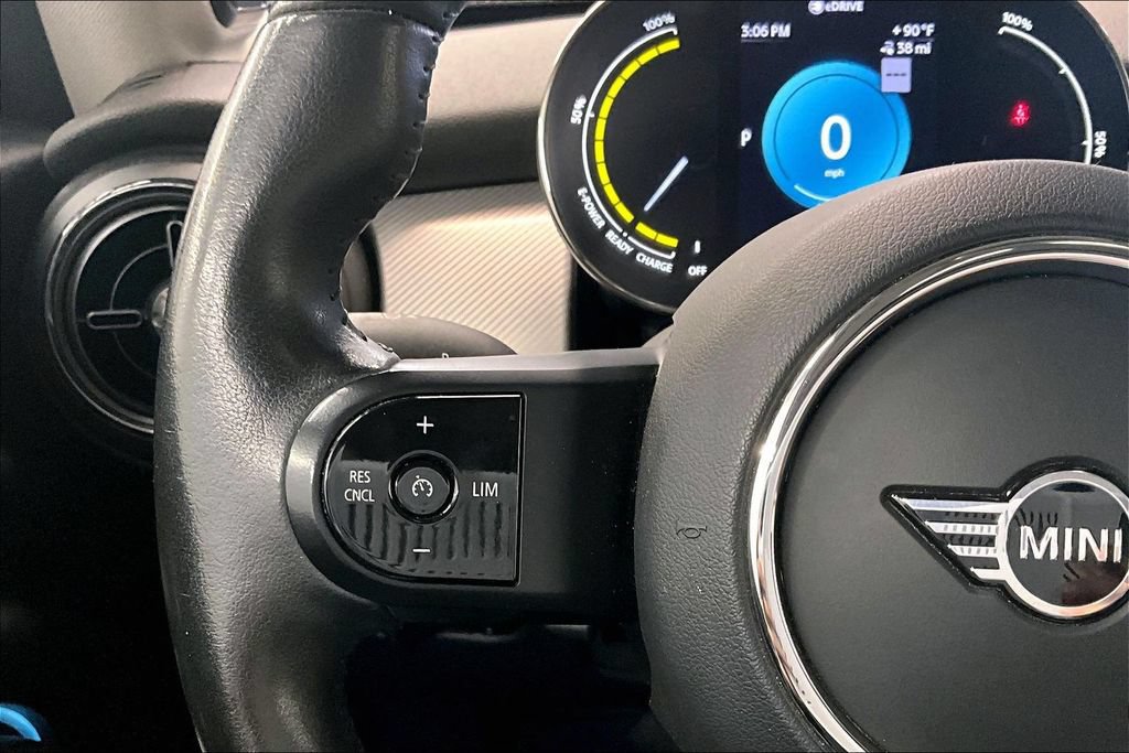 Used 2024 MINI Cooper SE FWD image 17