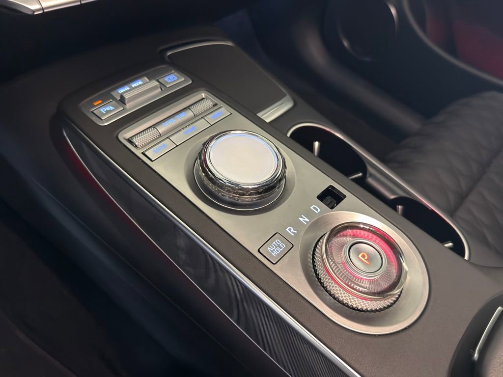 Used 2025 Genesis GV70 3.5T Sport w/ Sport Advanced Package image 10