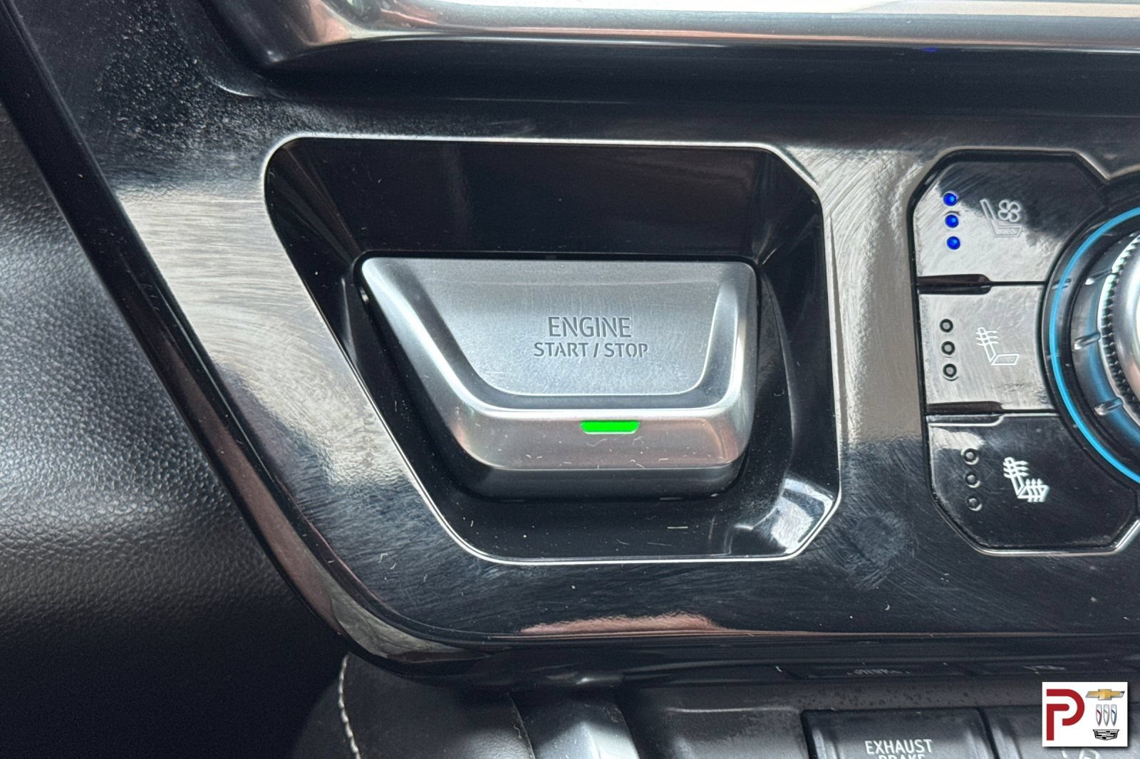 Certified 2025 GMC Sierra 3500 Denali Ultimate AWD/4WD image 25