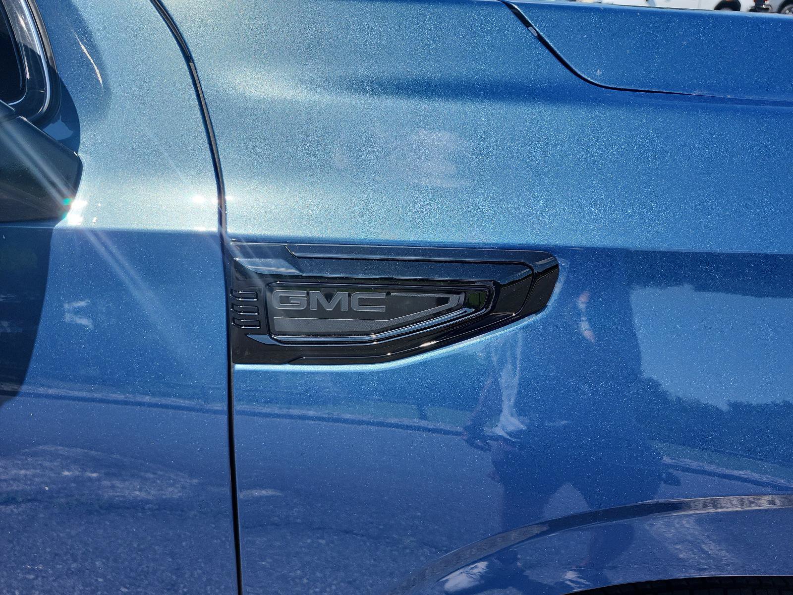 New 2026 GMC Yukon Denali w/ Denali Reserve Package AWD/4WD image 10