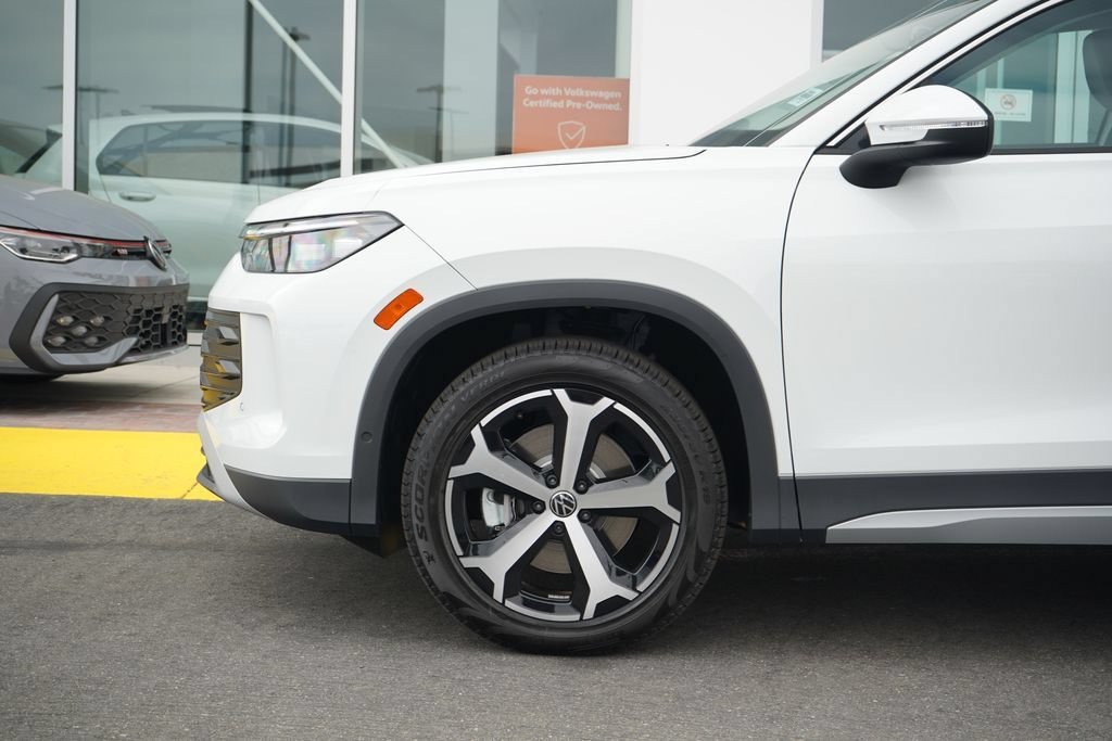 New 2026 Volkswagen Tiguan SE AWD/4WD image 2