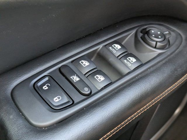 Used 2018 Jeep Compass Limited w/ Navigation Group image 21