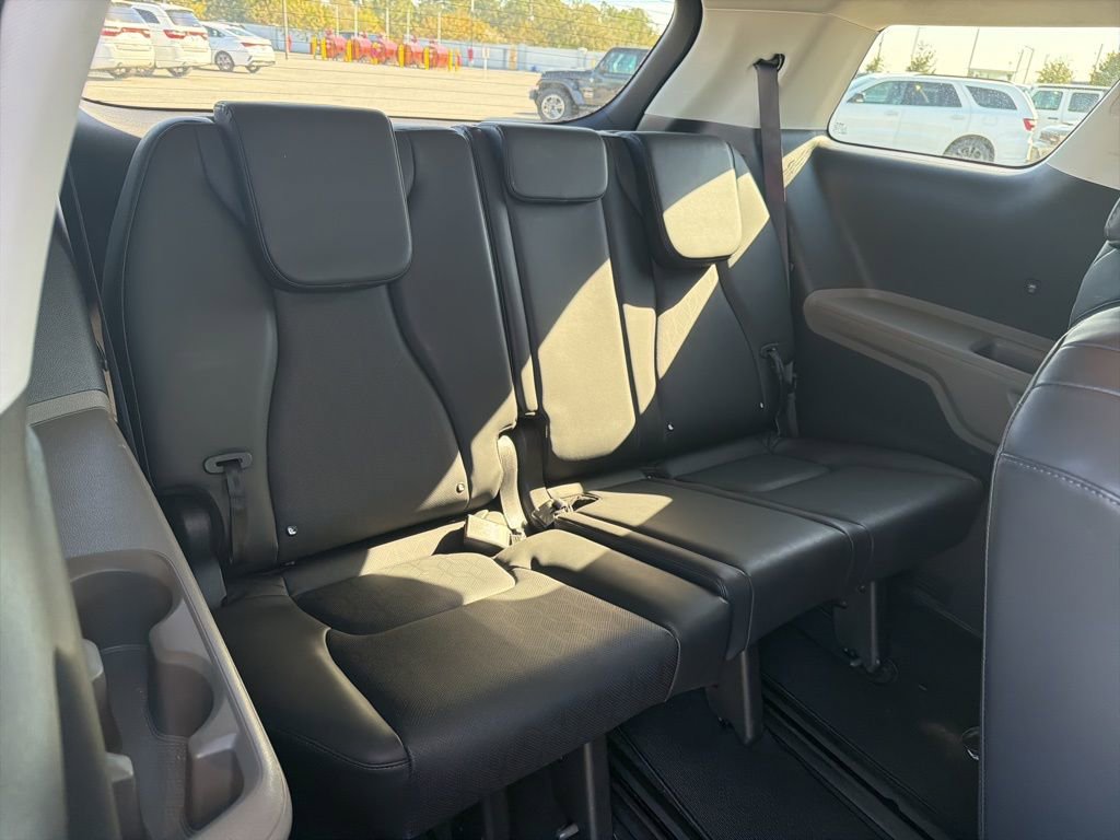 Used 2025 Kia Carnival image 18