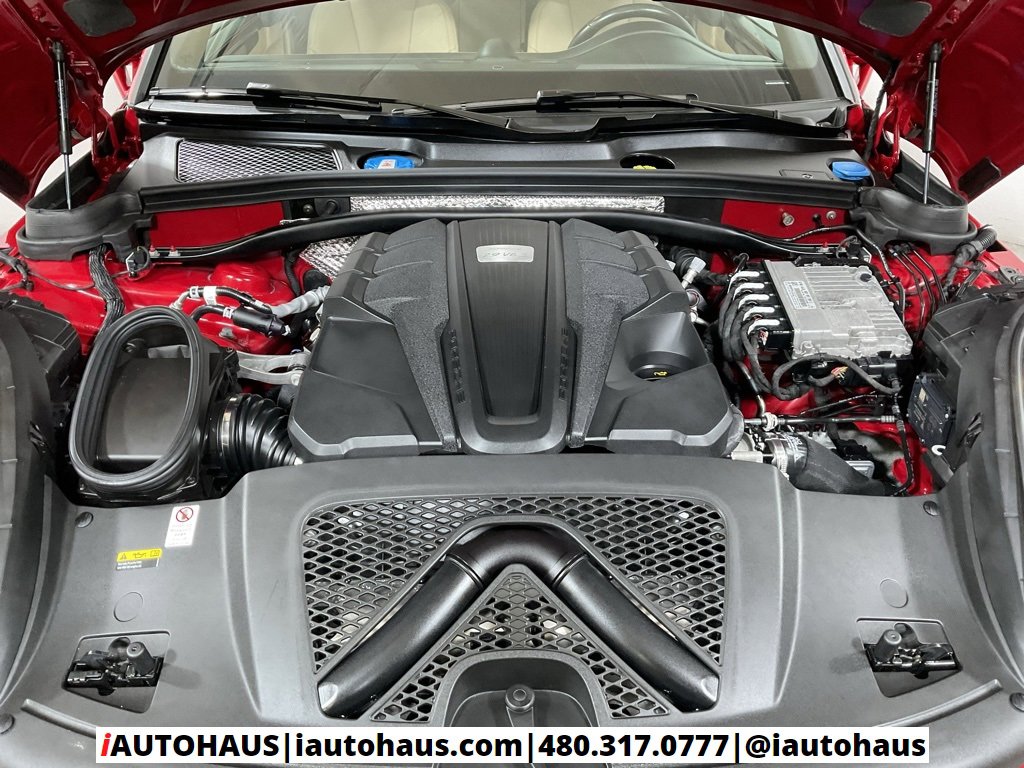 Used 2022 Porsche Macan S w/ Premium Package Plus image 10