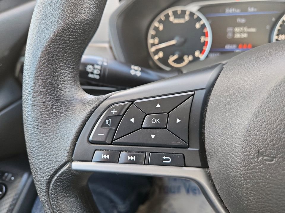 Used 2024 Nissan Altima 2.5 SV image 18