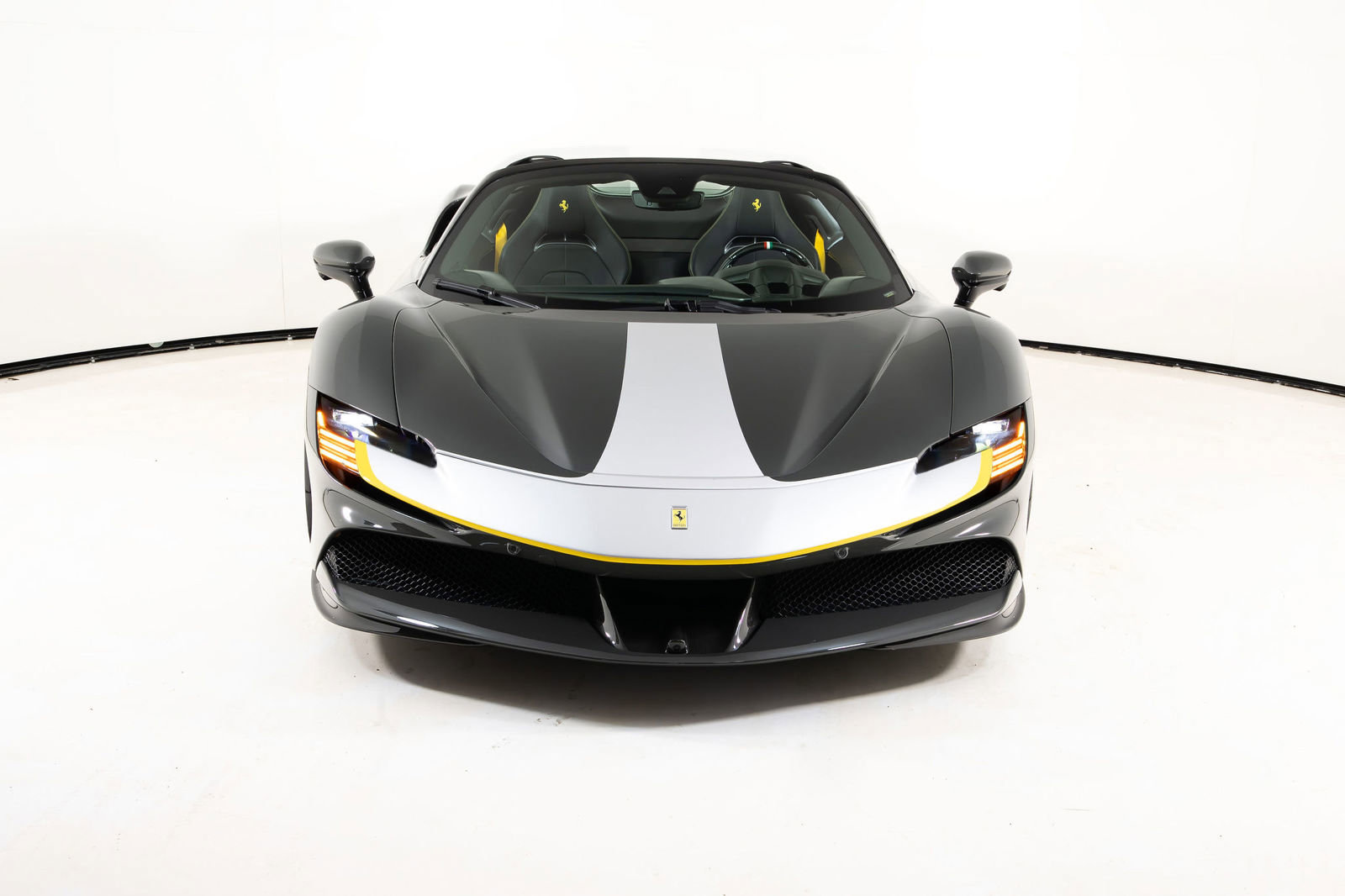 Certified 2023 Ferrari SF90 Spider image 9