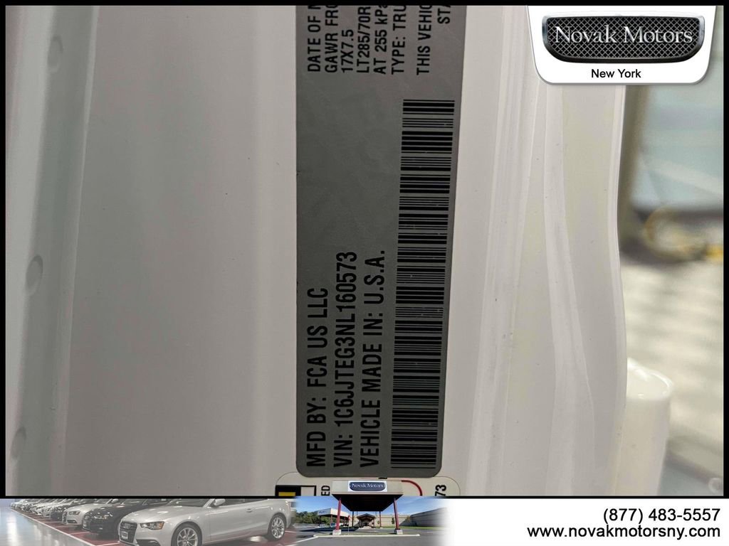 Used 2022 Jeep Gladiator Mojave w/ Cold Weather Group image 19