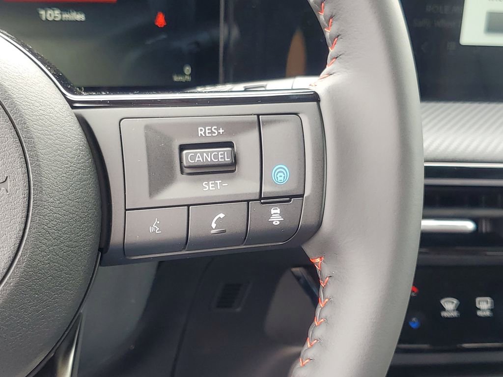 New 2025 Nissan Kicks SR image 18