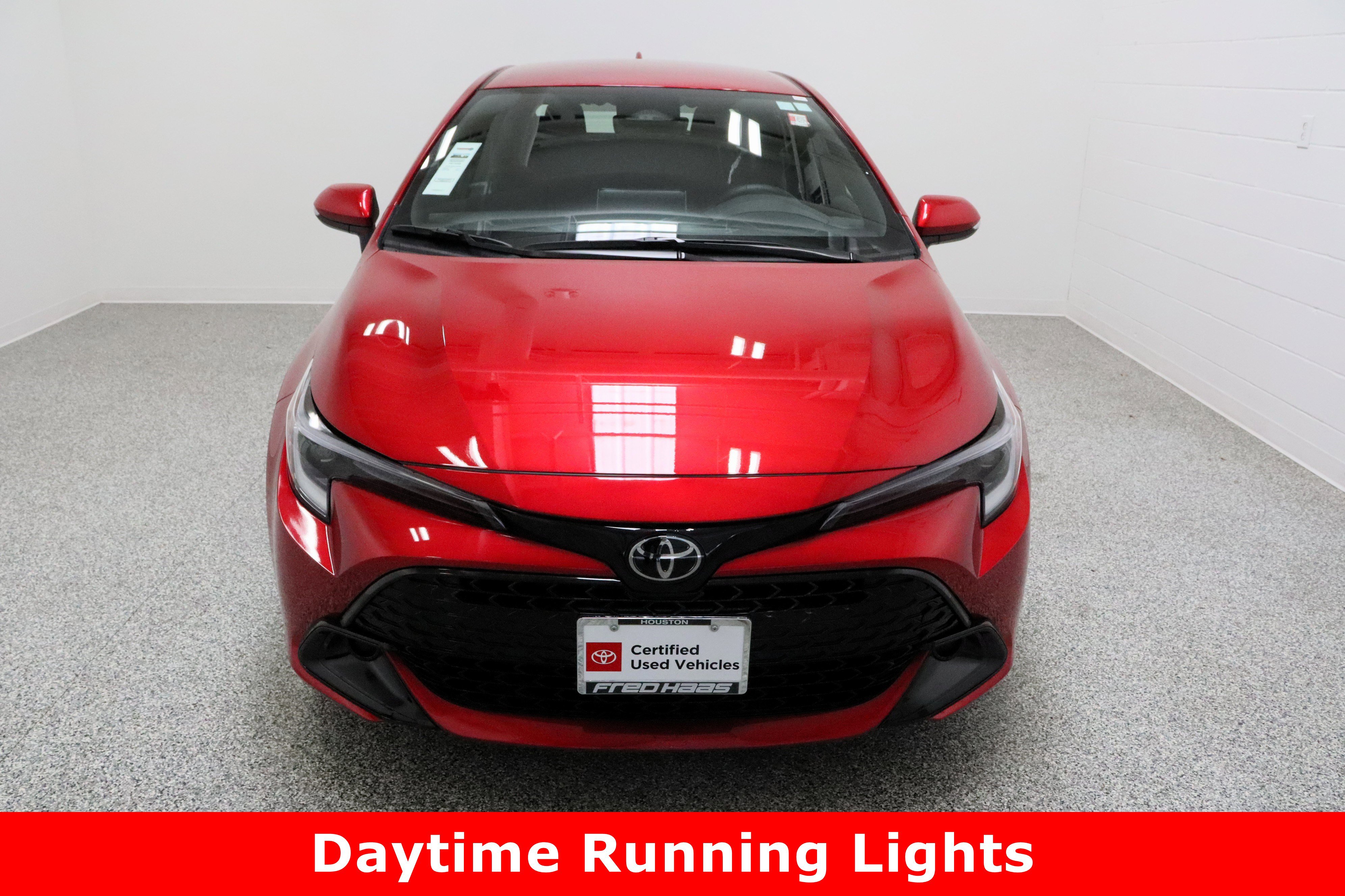 Certified 2025 Toyota Corolla SE image 3