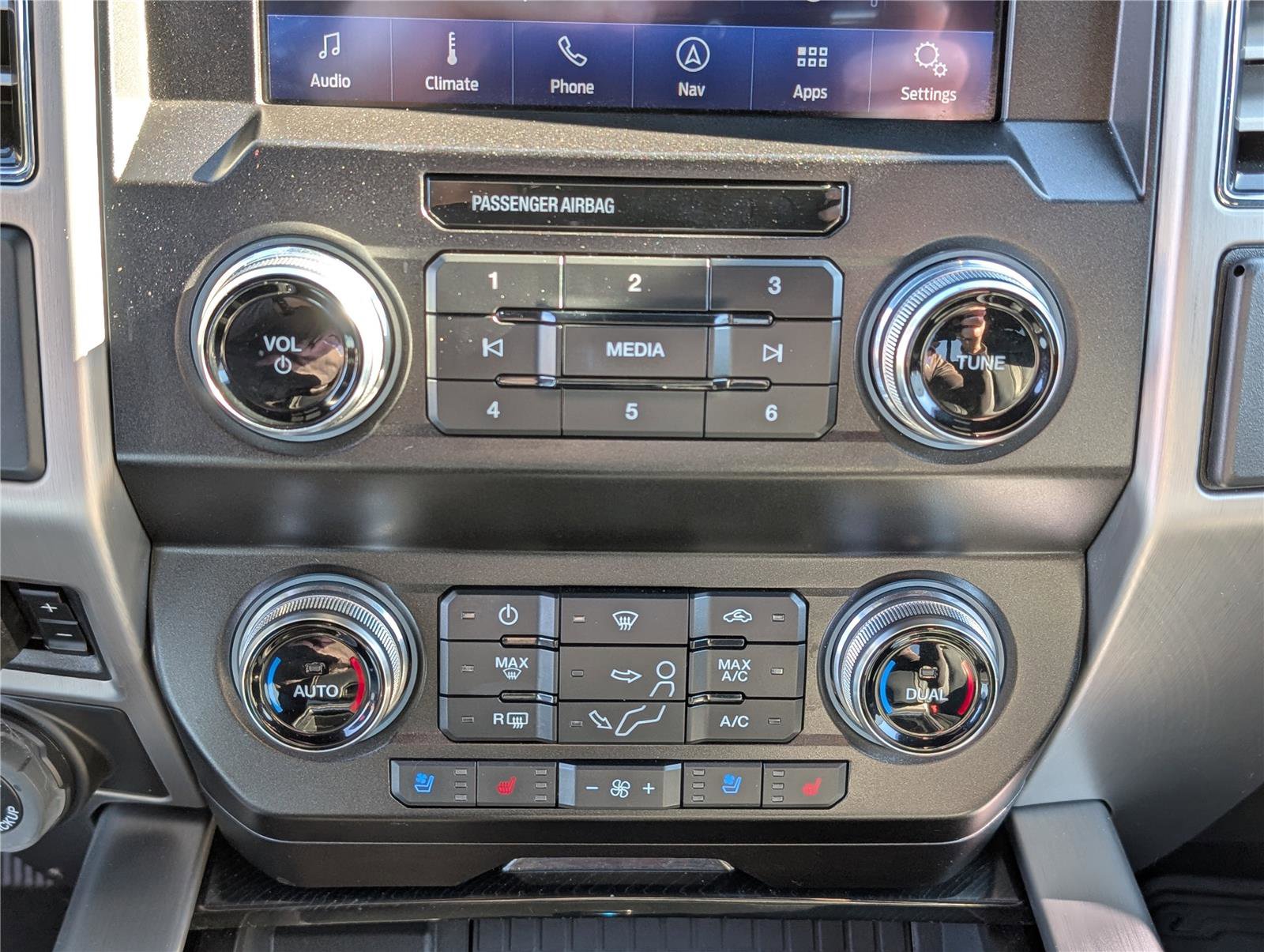 Used 2021 Ford F350 Platinum image 32