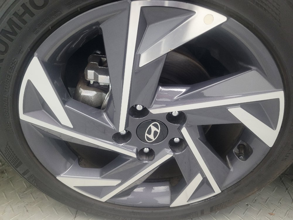 Used 2025 Hyundai Elantra Sport w/ Cargo Package FWD image 31