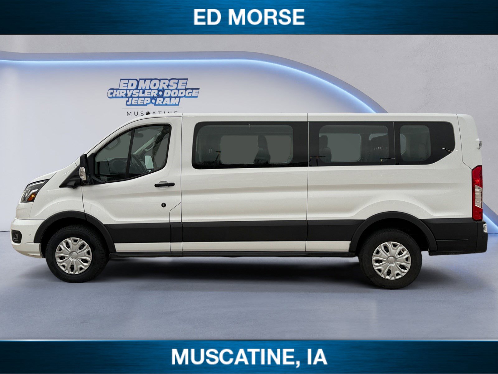 Used 2023 Ford Transit 350 XLT image 2