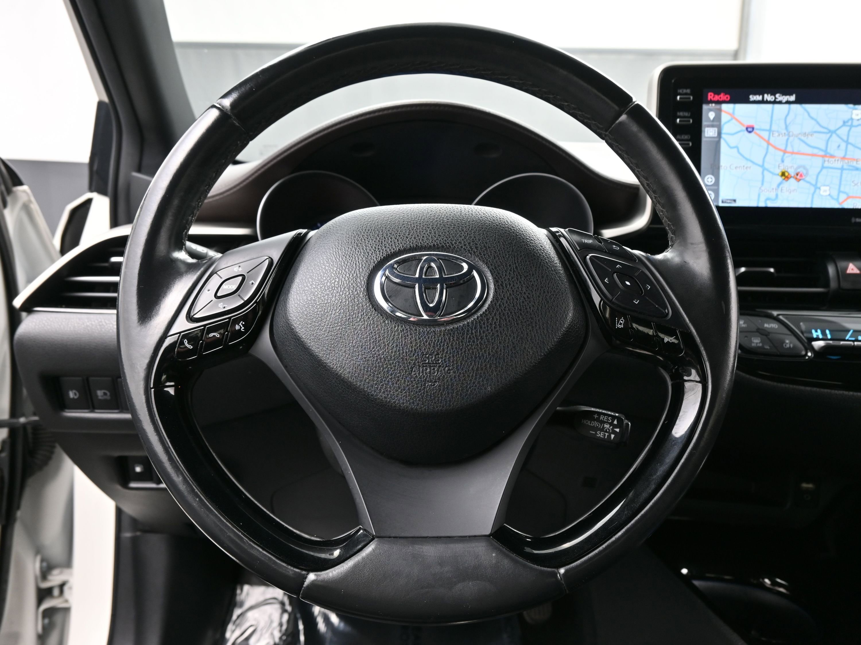 Used 2019 Toyota C-HR Limited image 23