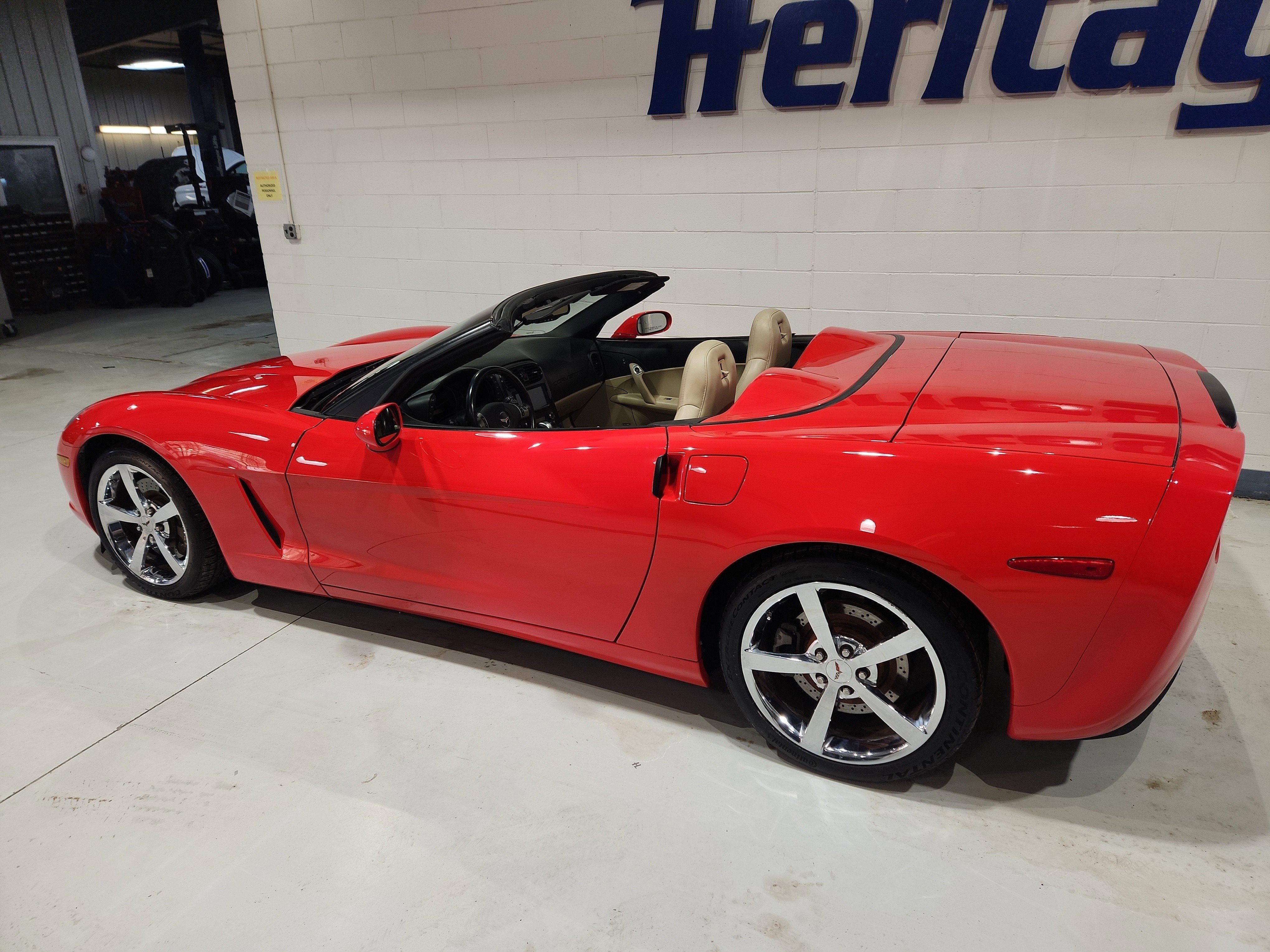 Used 2010 Chevrolet Corvette w/ Preferred Equipment Group image 7