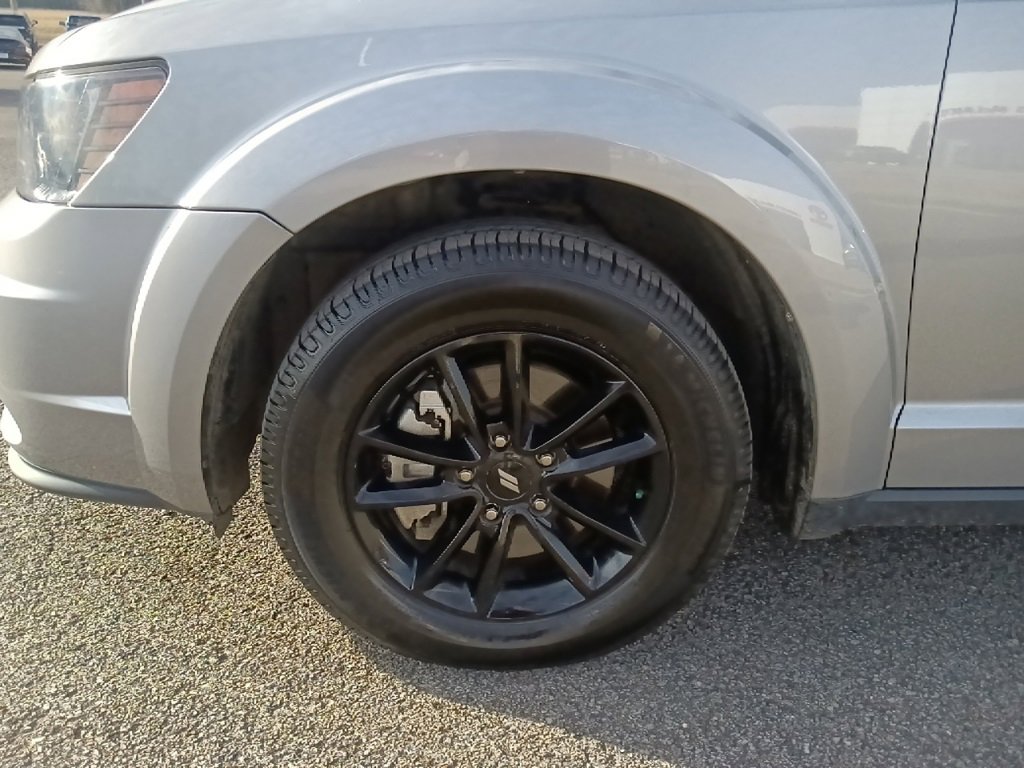Used 2020 Dodge Journey SE w/ SE Popular Equipment Group image 10