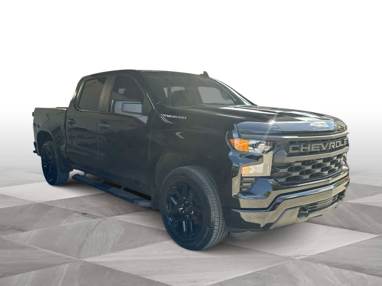 Used 2023 Chevrolet Silverado 1500 Custom RWD image 2