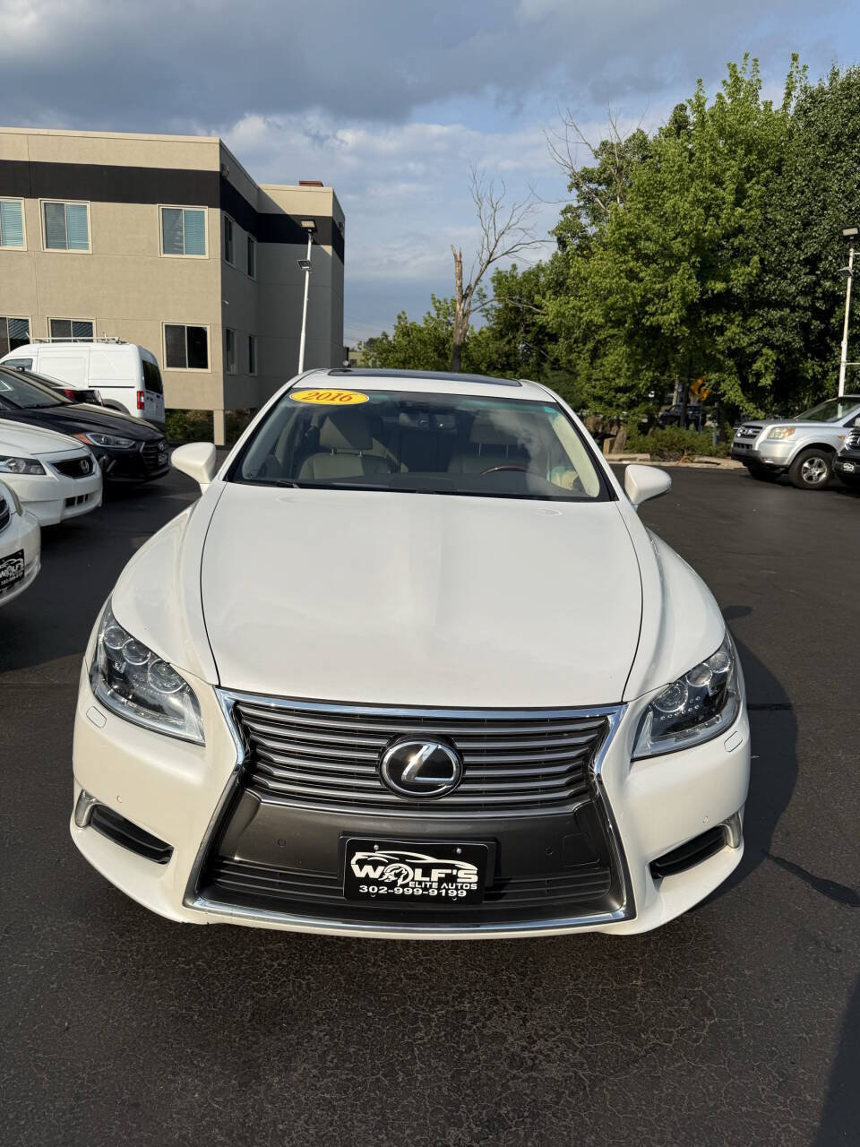 Used 2016 Lexus LS 460 L RWD image 3