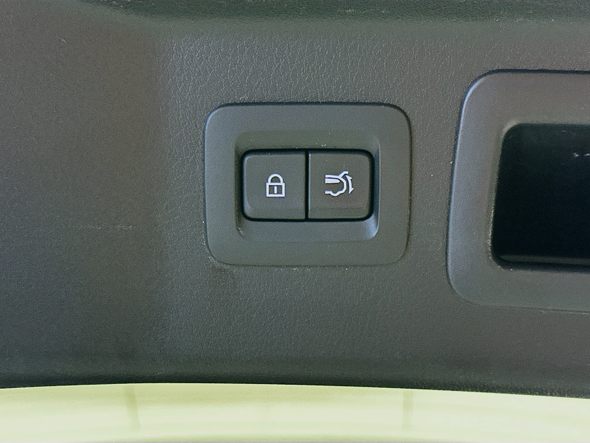 Used 2025 MAZDA CX-90 3.3 Turbo w/ Preferred Package image 31