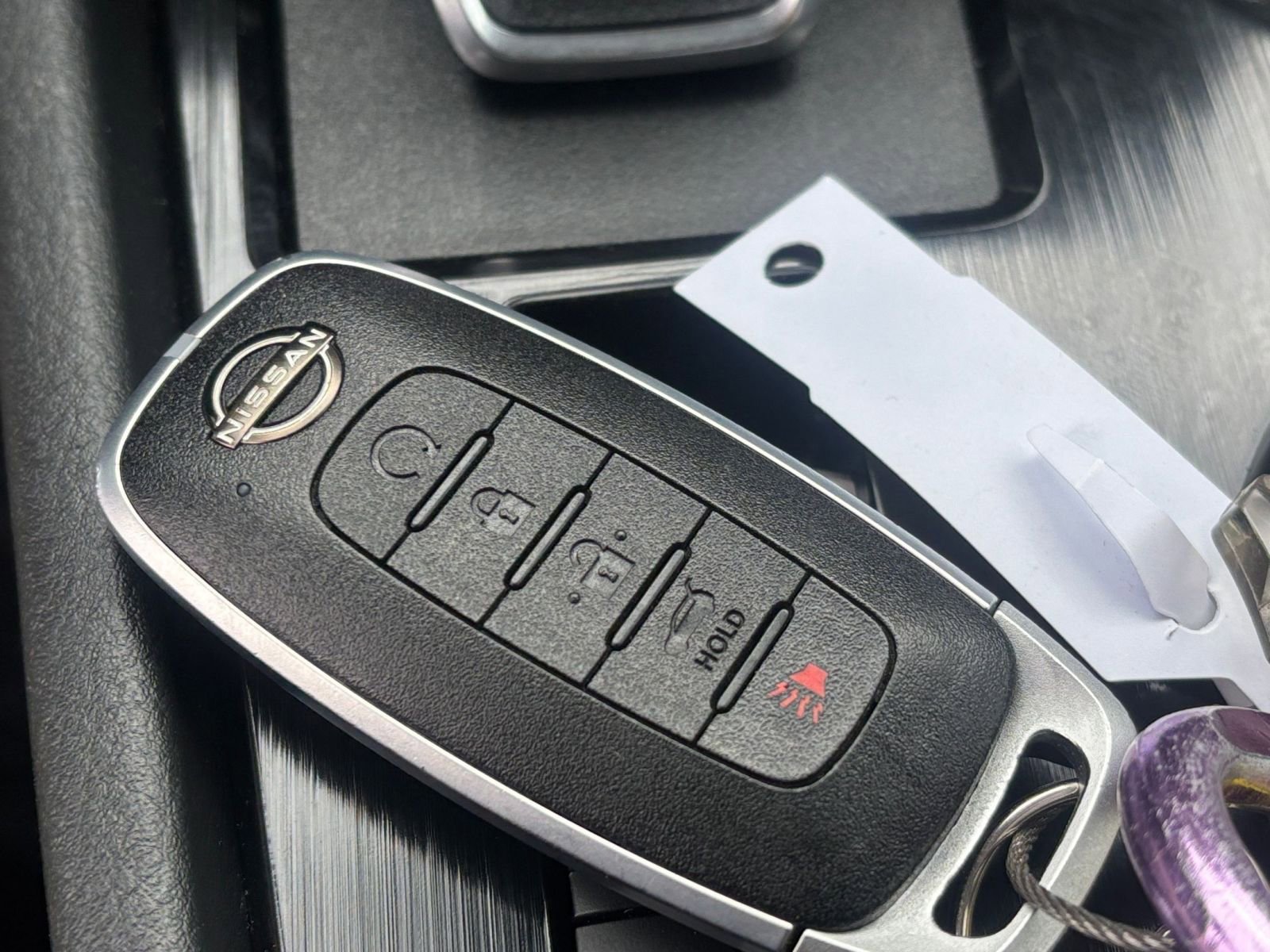 Used 2025 Nissan Rogue SV image 21