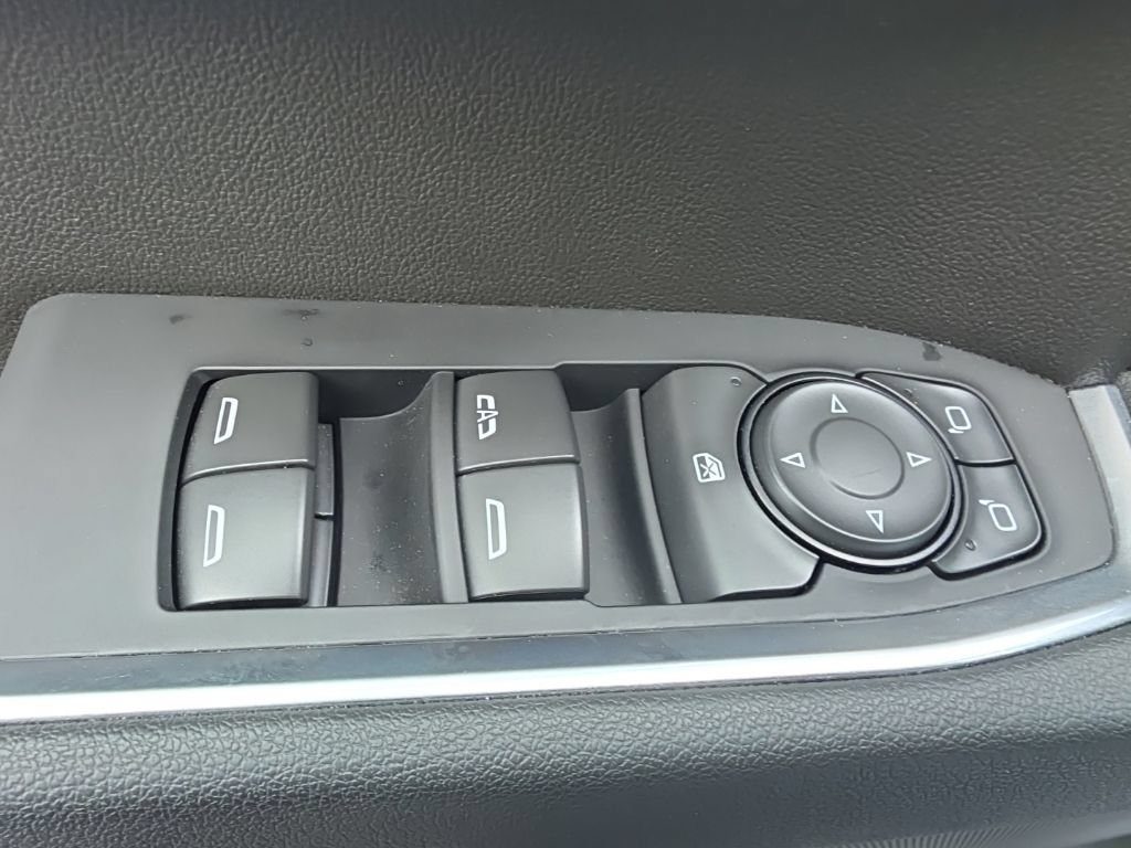 Used 2026 Chevrolet Silverado 1500 LT AWD/4WD image 20