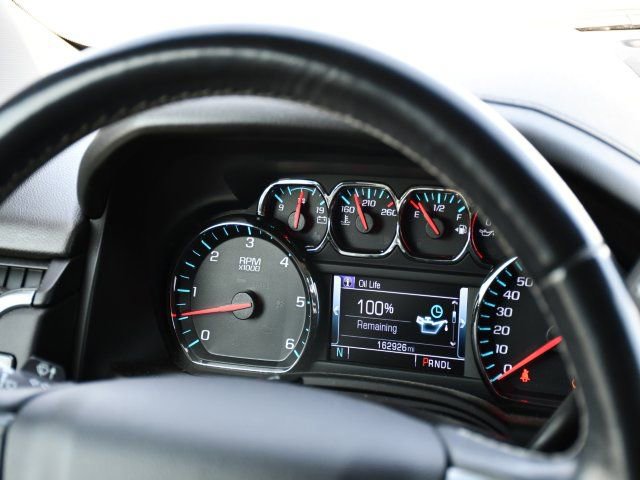 Used 2018 Chevrolet Suburban LT image 23