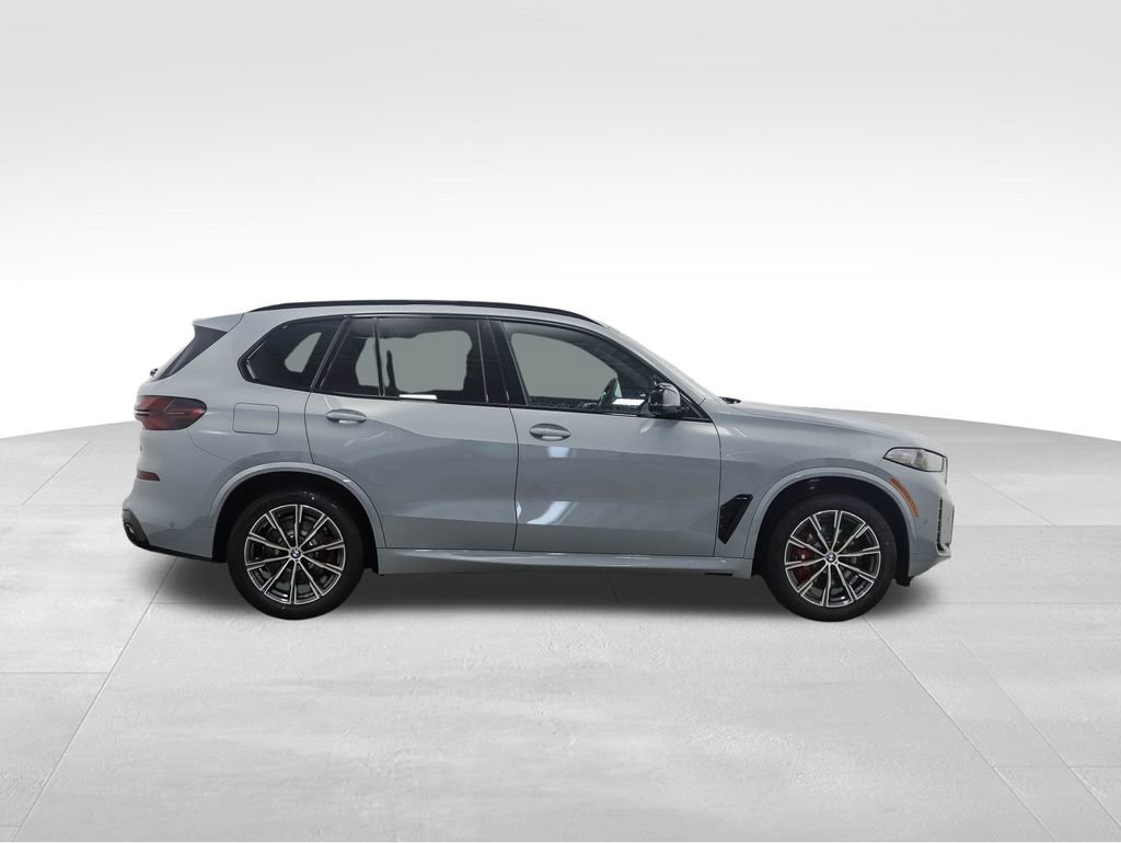 New 2026 BMW X5 M60i image 6