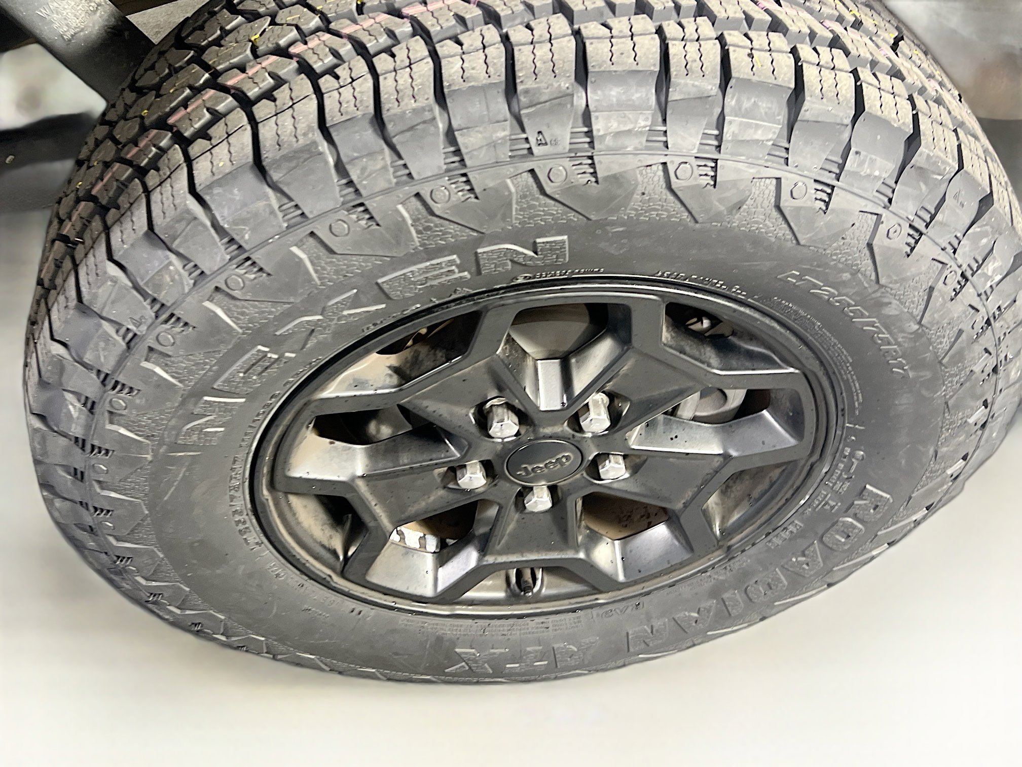 Used 2022 Jeep Gladiator Willys image 29