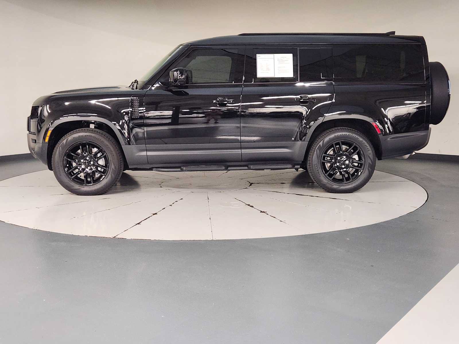 Used 2026 Land Rover Defender 130 S AWD/4WD image 5
