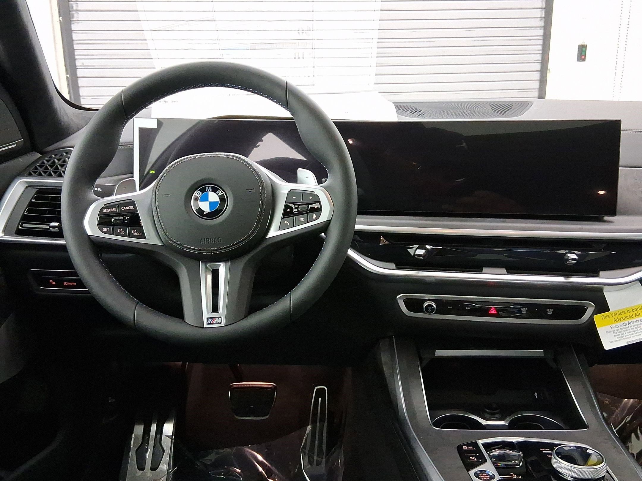 New 2026 BMW X7 M60i image 4