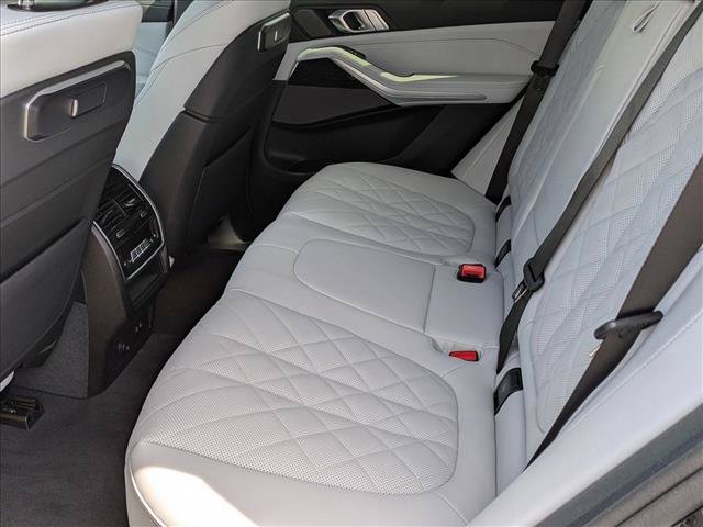 Used 2026 BMW X5 xDrive40i w/ M Sport Package AWD/4WD image 17